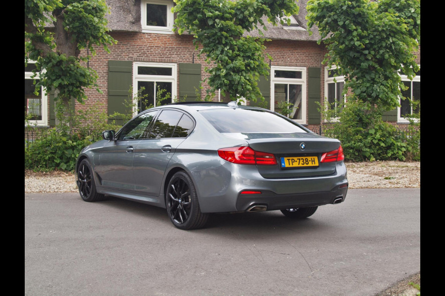 BMW 5 Serie 530e iPerformance Executive | M-Pakket | Schuifdak | Camera | Dealer Onderhouden | NL-Auto |