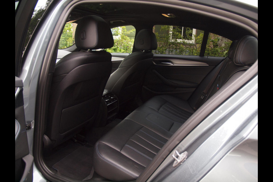 BMW 5 Serie 530e iPerformance Executive | M-Pakket | Schuifdak | Camera | Dealer Onderhouden | NL-Auto |