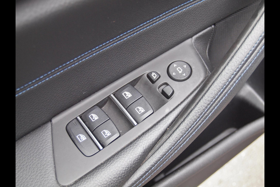 BMW 5 Serie 530e iPerformance Executive | M-Pakket | Schuifdak | Camera | Dealer Onderhouden | NL-Auto |