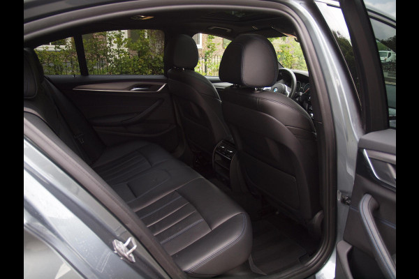 BMW 5 Serie 530e iPerformance Executive | M-Pakket | Schuifdak | Camera | Dealer Onderhouden | NL-Auto |