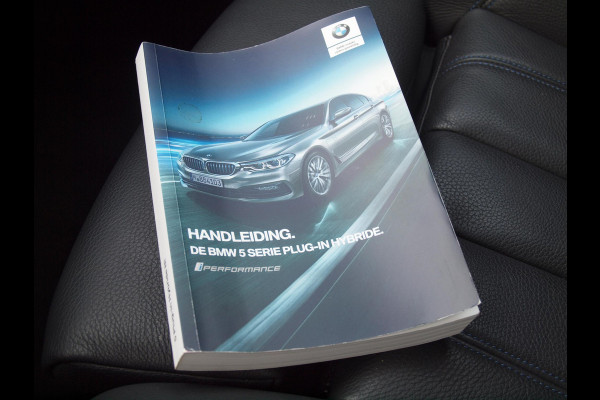 BMW 5 Serie 530e iPerformance Executive | M-Pakket | Schuifdak | Camera | Dealer Onderhouden | NL-Auto |