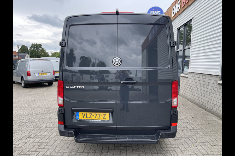 Volkswagen Crafter 35 2.0 TDI 140pk L3H2 Comfortline / vaste prijs rijklaar € 21.950 ex btw / lease vanaf € / airco / cruise / navi / achteruit rijcamera / euro 6 / bpm vrij !