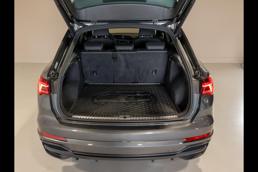 Audi Q3 35 TFSI 2x S-Line / 150pk / Trekhaak / Keyless entry / Stoelverwarming /
