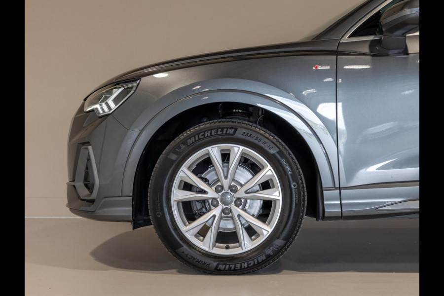 Audi Q3 35 TFSI 2x S-Line / 150pk / Trekhaak / Keyless entry / Stoelverwarming /