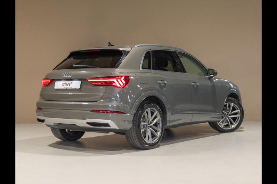 Audi Q3 35 TFSI Pro Line business / 150pk / Trekhaak / Stoelverwarming / Sfeerverlichting /