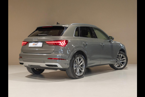 Audi Q3 35 TFSI Pro Line business / 150pk / Trekhaak / Stoelverwarming / Sfeerverlichting /