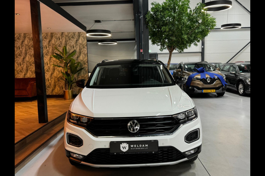 Volkswagen T-Roc 1.5 TSI Style Garantie Trekhaak CarPlay PDC Adoptieve Cruise Lane ASS LED Clima Navi Rijklaar