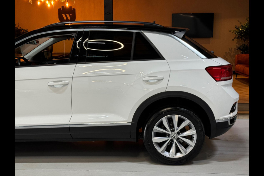 Volkswagen T-Roc 1.5 TSI Style Garantie Trekhaak CarPlay PDC Adoptieve Cruise Lane ASS LED Clima Navi Rijklaar