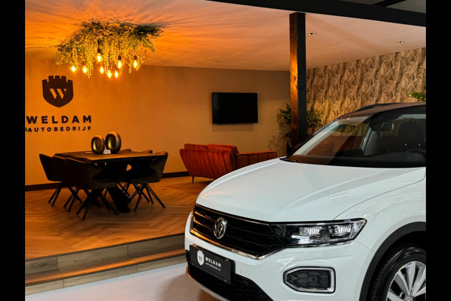 Volkswagen T-Roc 1.5 TSI Style Garantie Trekhaak CarPlay PDC Adoptieve Cruise Lane ASS LED Clima Navi Rijklaar