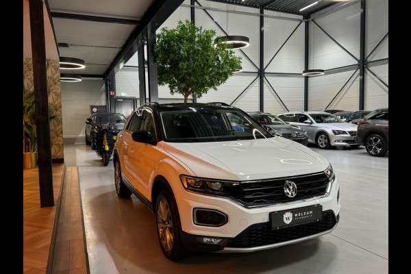 Volkswagen T-Roc 1.5 TSI Style Garantie Trekhaak CarPlay PDC Adoptieve Cruise Lane ASS LED Clima Navi Rijklaar