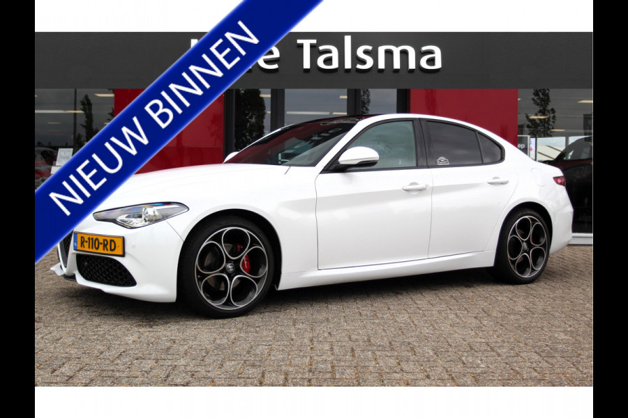 Alfa Romeo Giulia 2.0T Sprint 319PK AT | Panoramadak | 19" Velgen | Apple/Android CarPlay | Camera Let op auto niet altijd aanwezig
