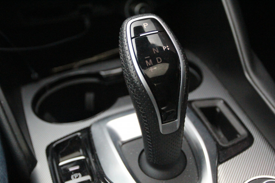 Alfa Romeo Giulia 2.0T Sprint 319PK AT | Panoramadak | 19" Velgen | Apple/Android CarPlay | Camera Let op auto niet altijd aanwezig