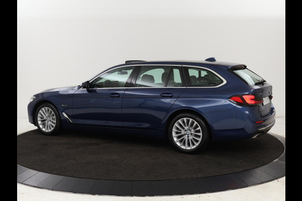 BMW 5 Serie 530e xDrive High Executive | Luxury Line | Panoramadak | Nappaleder | Stoelventilatie | Head-Up | Carplay | Live Cockpit | Adaptive LED | Stoelverwarming | Navigatie | PHEV