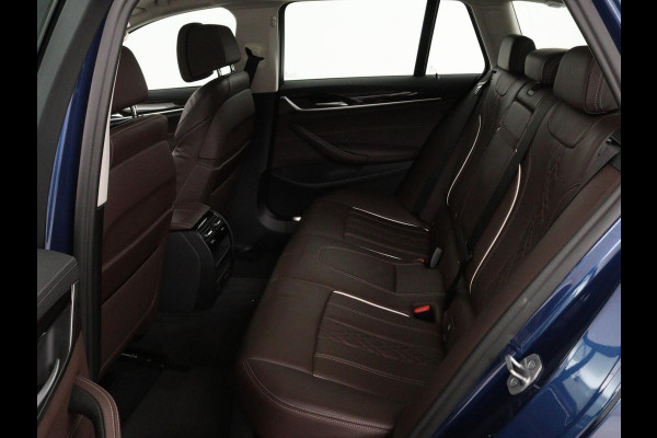BMW 5 Serie 530e xDrive High Executive | Luxury Line | Panoramadak | Nappaleder | Stoelventilatie | Head-Up | Carplay | Live Cockpit | Adaptive LED | Stoelverwarming | Navigatie | PHEV
