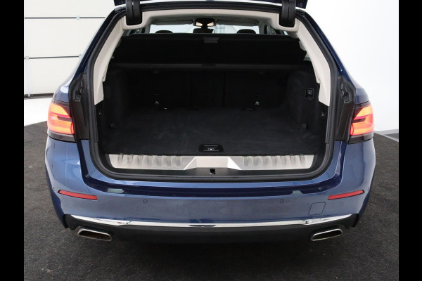 BMW 5 Serie 530e xDrive High Executive | Luxury Line | Panoramadak | Nappaleder | Stoelventilatie | Head-Up | Carplay | Live Cockpit | Adaptive LED | Stoelverwarming | Navigatie | PHEV