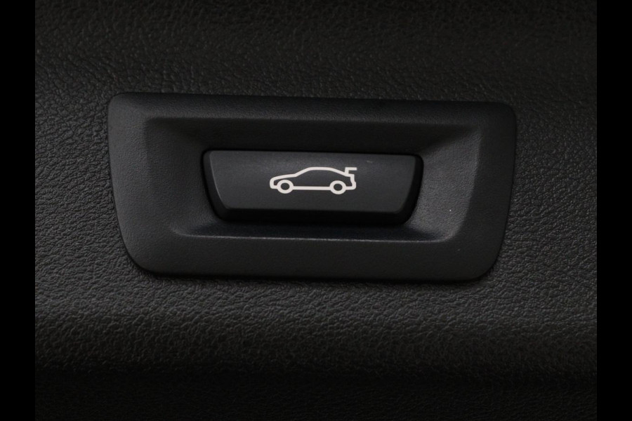BMW 5 Serie 530e xDrive High Executive | Luxury Line | Panoramadak | Nappaleder | Stoelventilatie | Head-Up | Carplay | Live Cockpit | Adaptive LED | Stoelverwarming | Navigatie | PHEV