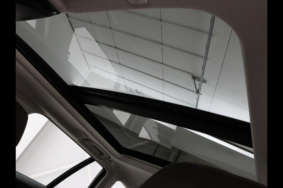 BMW 5 Serie 530e xDrive High Executive | Luxury Line | Panoramadak | Nappaleder | Stoelventilatie | Head-Up | Carplay | Live Cockpit | Adaptive LED | Stoelverwarming | Navigatie | PHEV