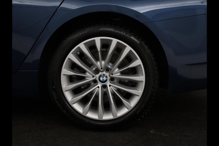 BMW 5 Serie 530e xDrive High Executive | Luxury Line | Panoramadak | Nappaleder | Stoelventilatie | Head-Up | Carplay | Live Cockpit | Adaptive LED | Stoelverwarming | Navigatie | PHEV