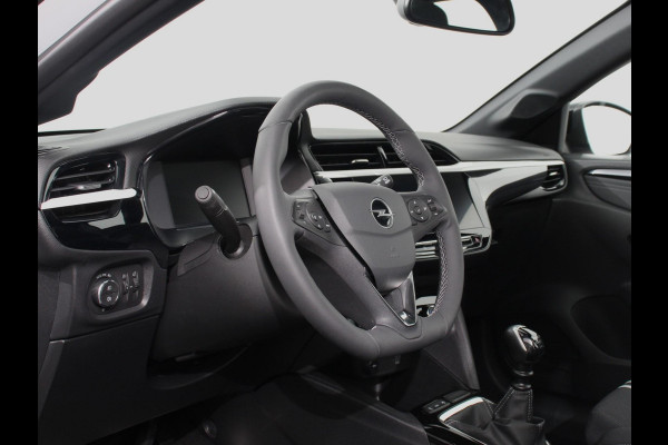 Opel Corsa 1.2 GS Achteruitrij camera Parkeersensoren Cruise control LED Verwarmde voorstoelen Stuurwiel verwarmd Climate control Apple carplay/ Android Auto