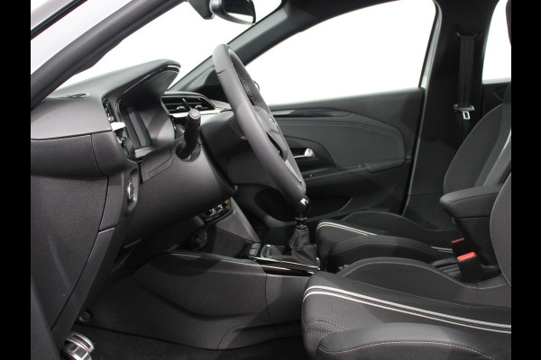 Opel Corsa 1.2 GS Achteruitrij camera Parkeersensoren Cruise control LED Verwarmde voorstoelen Stuurwiel verwarmd Climate control Apple carplay/ Android Auto