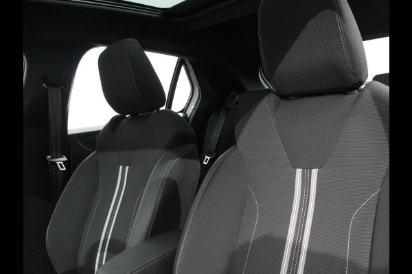 Opel Corsa 1.2 GS Achteruitrij camera Parkeersensoren Cruise control LED Verwarmde voorstoelen Stuurwiel verwarmd Climate control Apple carplay/ Android Auto