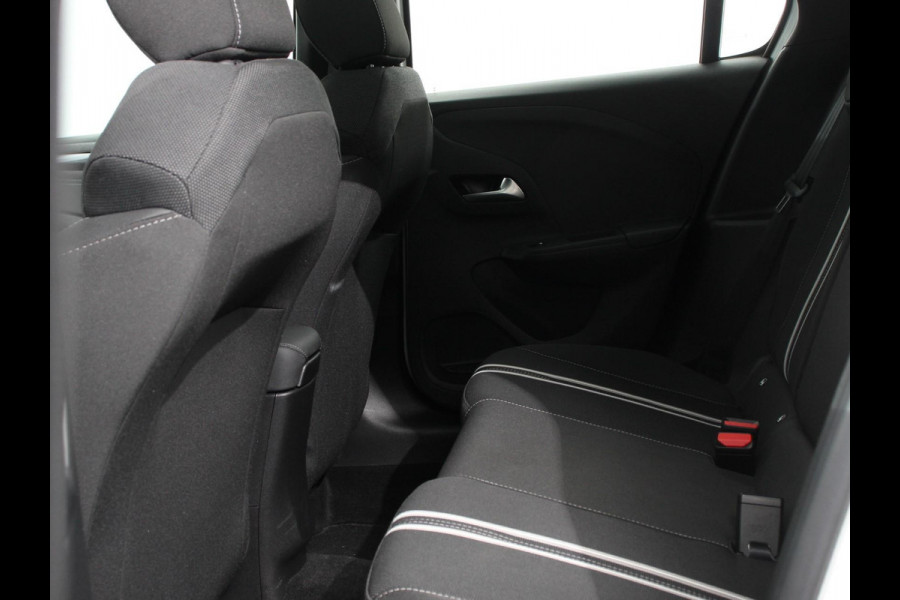 Opel Corsa 1.2 GS Achteruitrij camera Parkeersensoren Cruise control LED Verwarmde voorstoelen Stuurwiel verwarmd Climate control Apple carplay/ Android Auto