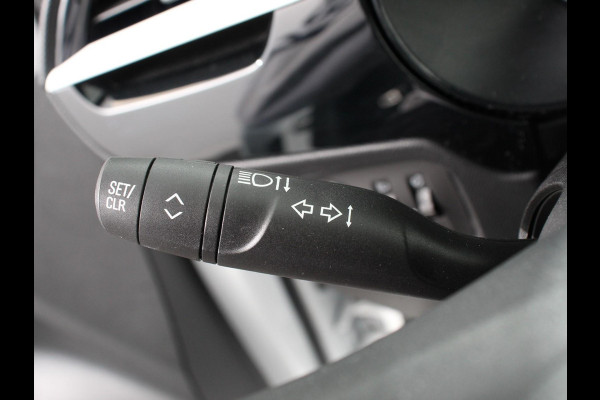 Opel Corsa 1.2 GS Achteruitrij camera Parkeersensoren Cruise control LED Verwarmde voorstoelen Stuurwiel verwarmd Climate control Apple carplay/ Android Auto