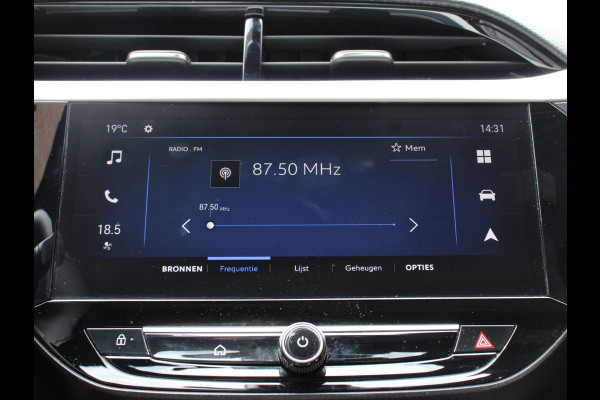 Opel Corsa 1.2 GS Achteruitrij camera Parkeersensoren Cruise control LED Verwarmde voorstoelen Stuurwiel verwarmd Climate control Apple carplay/ Android Auto