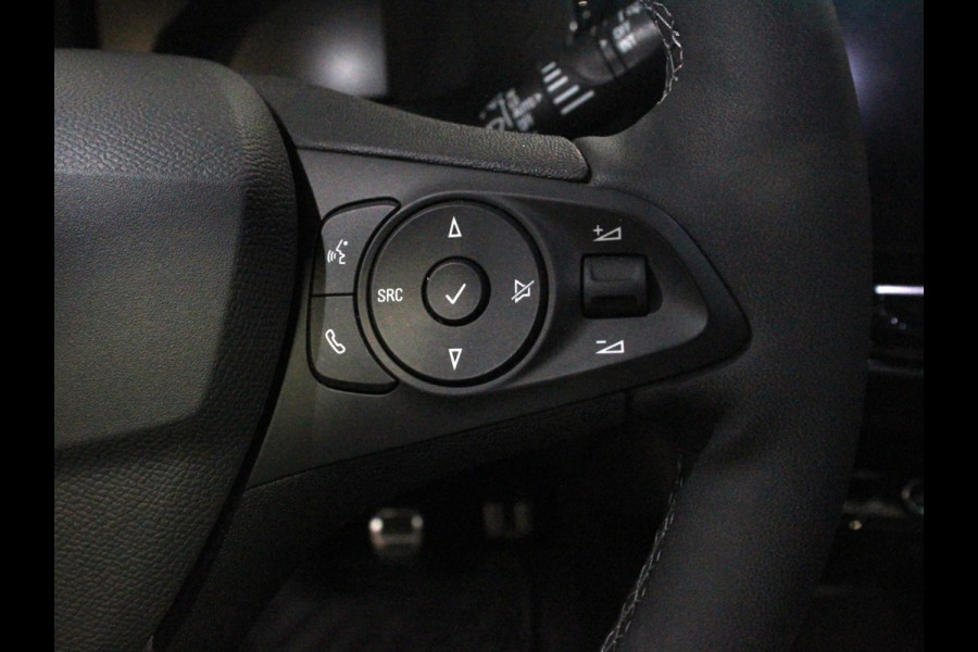 Opel Corsa 1.2 GS Achteruitrij camera Parkeersensoren Cruise control LED Verwarmde voorstoelen Stuurwiel verwarmd Climate control Apple carplay/ Android Auto