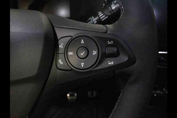 Opel Corsa 1.2 GS Achteruitrij camera Parkeersensoren Cruise control LED Verwarmde voorstoelen Stuurwiel verwarmd Climate control Apple carplay/ Android Auto