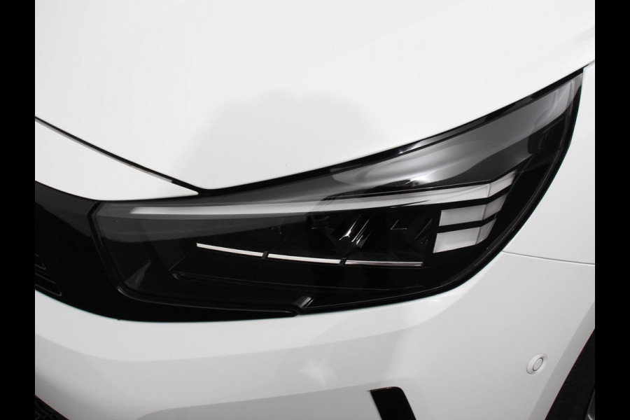 Opel Corsa 1.2 GS Achteruitrij camera Parkeersensoren Cruise control LED Verwarmde voorstoelen Stuurwiel verwarmd Climate control Apple carplay/ Android Auto
