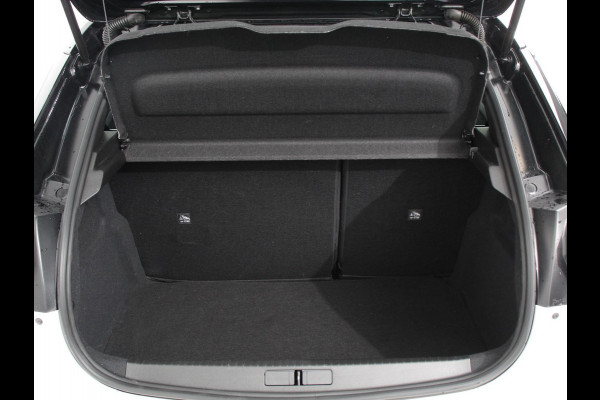 Opel Corsa 1.2 GS Achteruitrij camera Parkeersensoren Cruise control LED Verwarmde voorstoelen Stuurwiel verwarmd Climate control Apple carplay/ Android Auto