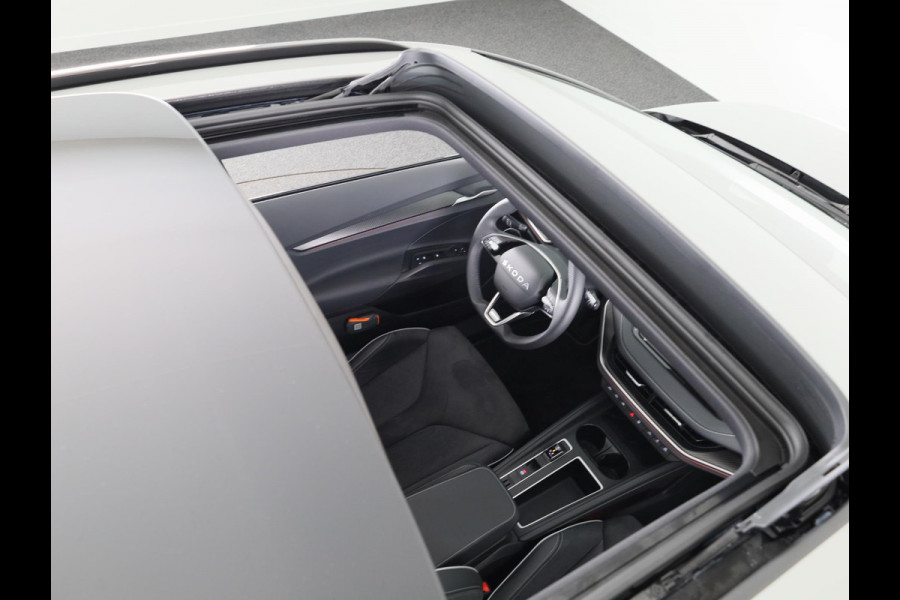 Škoda Enyaq 85 Sportline 286pk | Light Band | Canton Sound | Head up | Panoramadak | 21 inch black |
