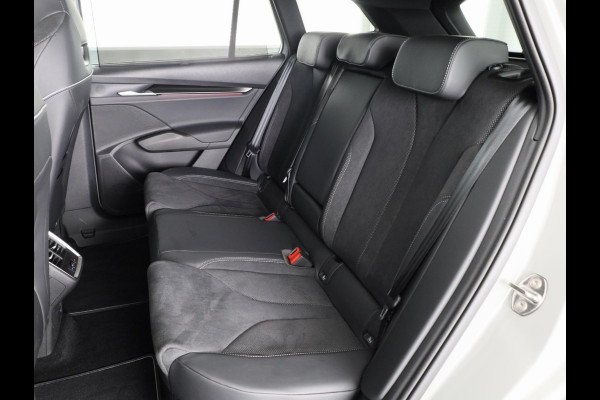 Škoda Enyaq 85 Sportline 286pk | Light Band | Canton Sound | Head up | Panoramadak | 21 inch black |