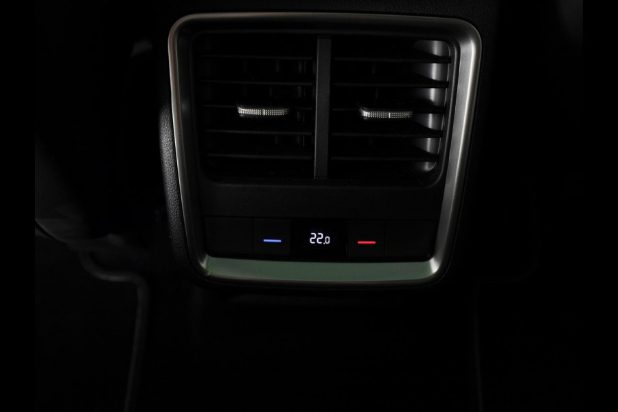 Škoda Enyaq 85 Sportline 286pk | Light Band | Canton Sound | Head up | Panoramadak | 21 inch black |
