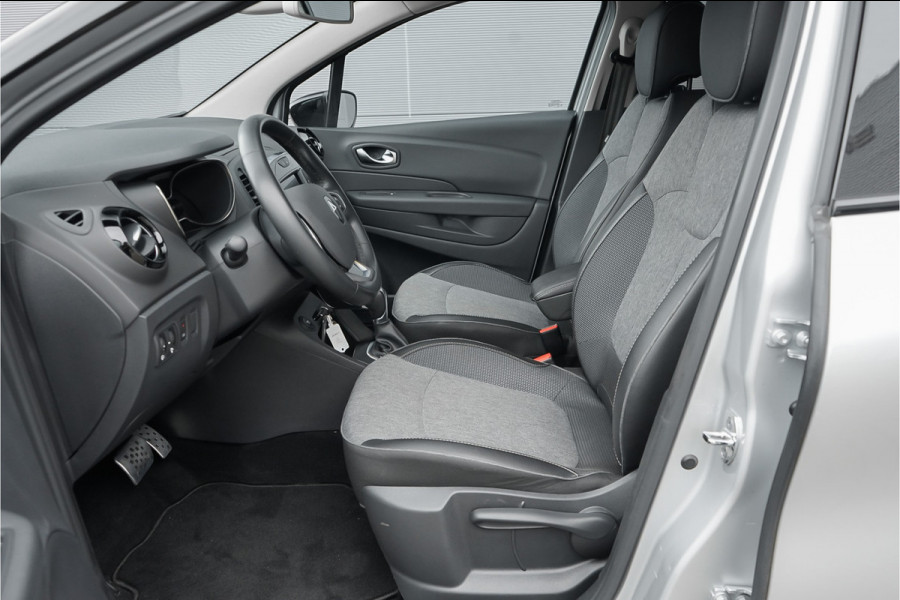 Renault Captur 1.3 TCe Intens 150PK Automaat Navi Trekhaak Cruise