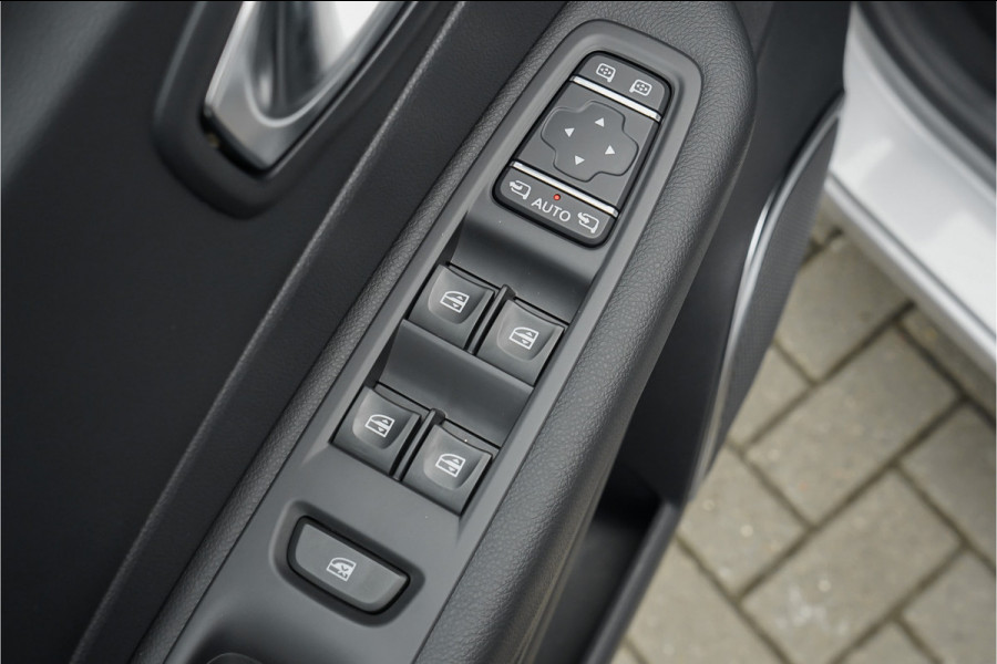 Renault Captur 1.3 TCe Intens 150PK Automaat Navi Trekhaak Cruise