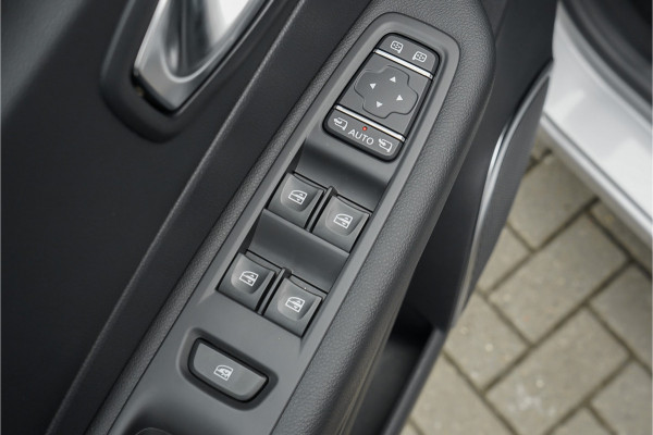 Renault Captur 1.3 TCe Intens 150PK Automaat Navi Trekhaak Cruise