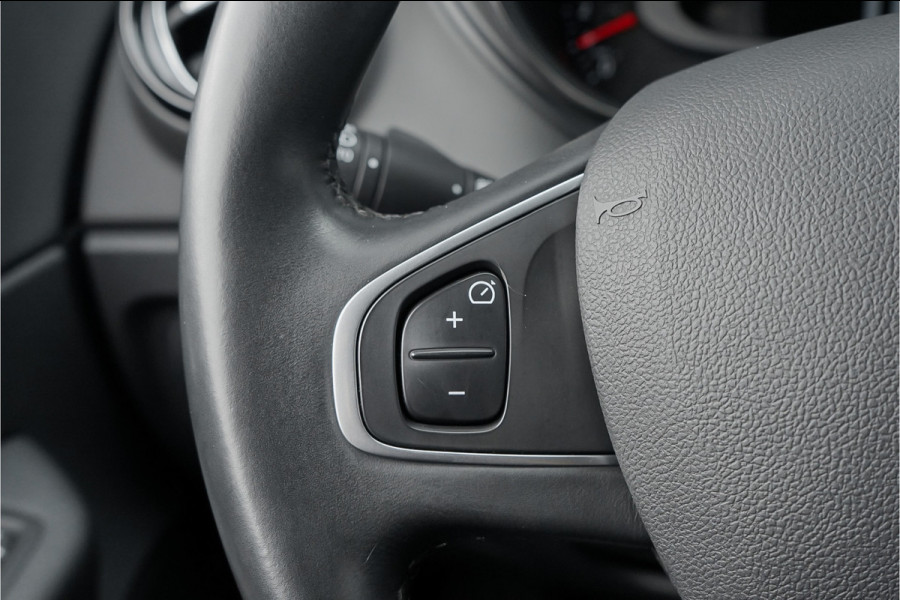 Renault Captur 1.3 TCe Intens 150PK Automaat Navi Trekhaak Cruise
