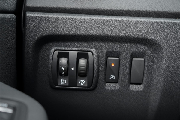 Renault Captur 1.3 TCe Intens 150PK Automaat Navi Trekhaak Cruise