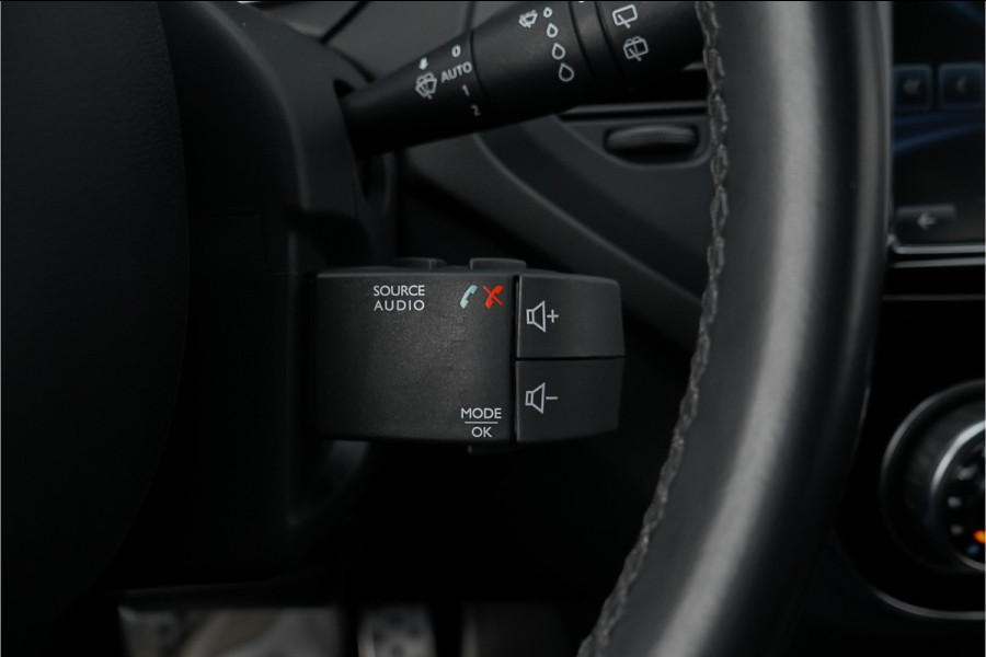 Renault Captur 1.3 TCe Intens 150PK Automaat Navi Trekhaak Cruise