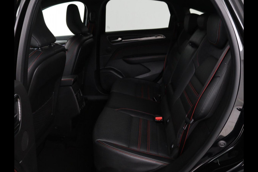Renault Arkana 1.6 E-Tech Hybrid 145 R.S. Line | Leder/Alcantara | Stoel & stuurverwarming | Adaptive cruise | Camera | BOSE Sound | Carplay | Sfeerverlichting | Full LED | Keyless | Navigatie | Climate control