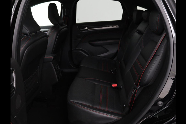 Renault Arkana 1.6 E-Tech Hybrid 145 R.S. Line | Leder/Alcantara | Stoel & stuurverwarming | Adaptive cruise | Camera | BOSE Sound | Carplay | Sfeerverlichting | Full LED | Keyless | Navigatie | Climate control