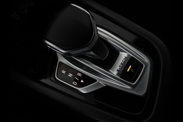 Renault Arkana 1.6 E-Tech Hybrid 145 R.S. Line | Leder/Alcantara | Stoel & stuurverwarming | Adaptive cruise | Camera | BOSE Sound | Carplay | Sfeerverlichting | Full LED | Keyless | Navigatie | Climate control