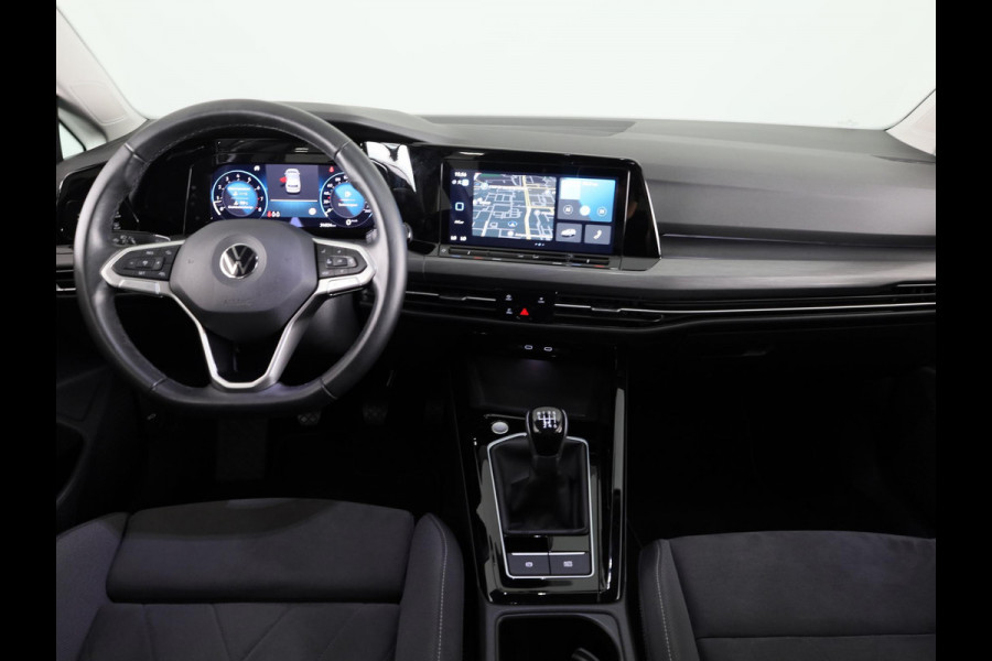 Volkswagen Golf 1.5 TSI Style 130 PK | Navigatie | Parkeersensoren | Led