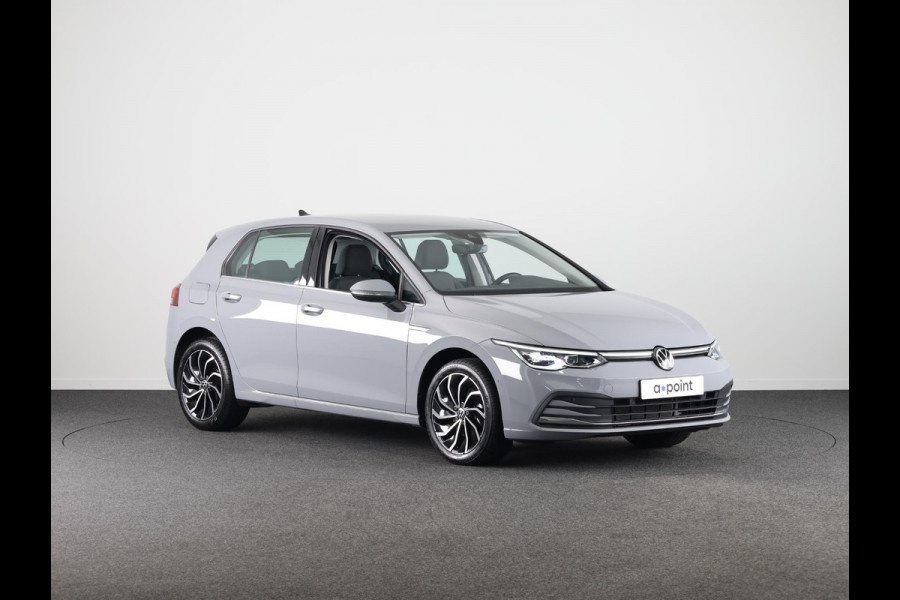 Volkswagen Golf 1.5 TSI Style 130 PK | Navigatie | Parkeersensoren | Led