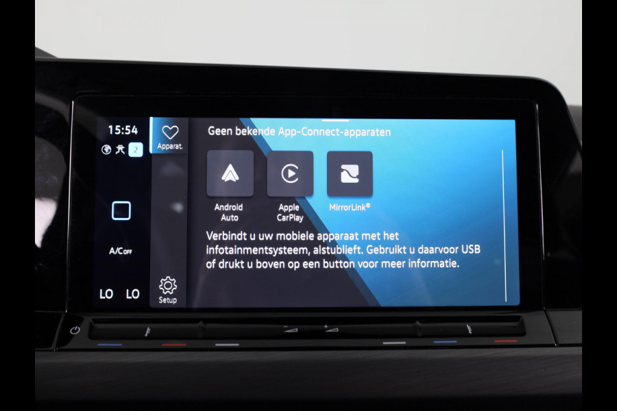 Volkswagen Golf 1.5 TSI Style 130 PK | Navigatie | Parkeersensoren | Led