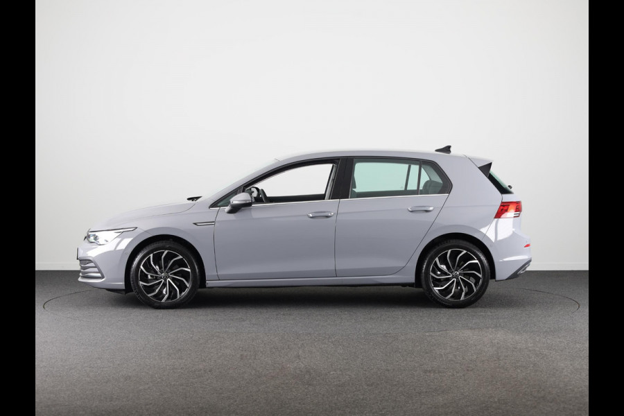 Volkswagen Golf 1.5 TSI Style 130 PK | Navigatie | Parkeersensoren | Led