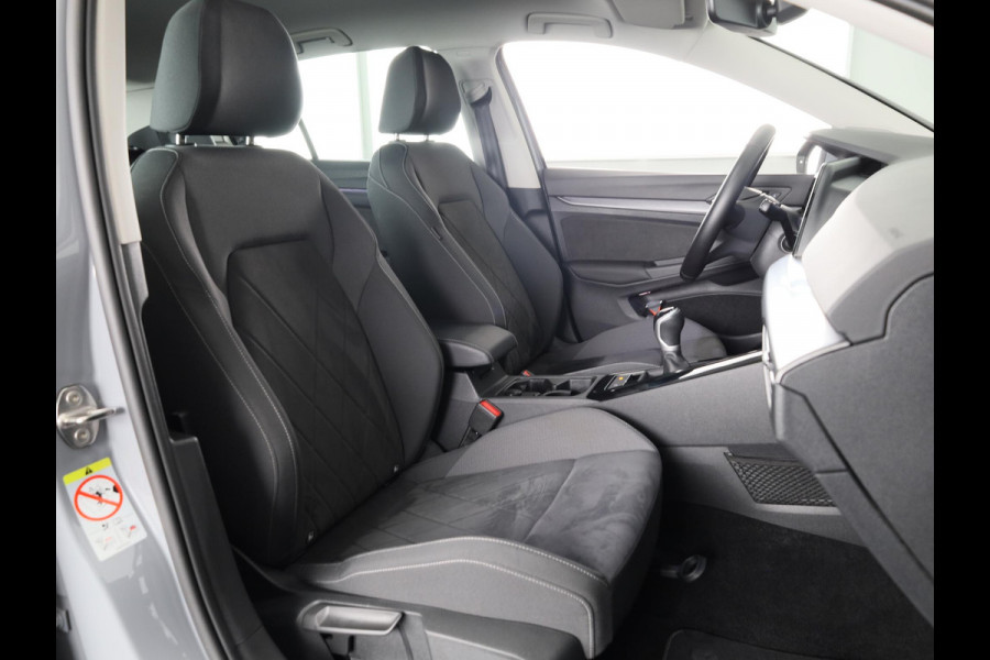 Volkswagen Golf 1.5 TSI Style 130 PK | Navigatie | Parkeersensoren | Led