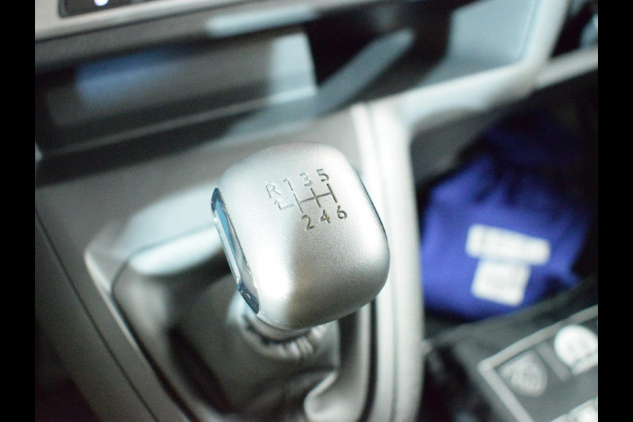 Peugeot Expert L2 2.0 145PK LAADRUIMTE BETIMMERING | CAMERA + SENSOREN | CARPLAY | NAVIGATIE | DIRECT LEVERBAAR
